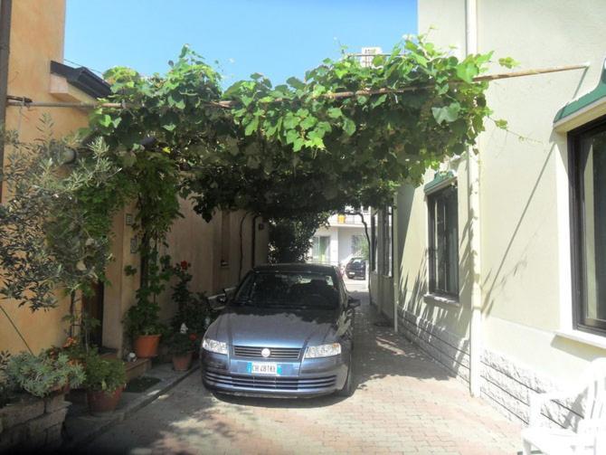 Albergo Villa-Brandi --- Pensione Completa --- Bellaria-Igea Marina Eksteriør bilde